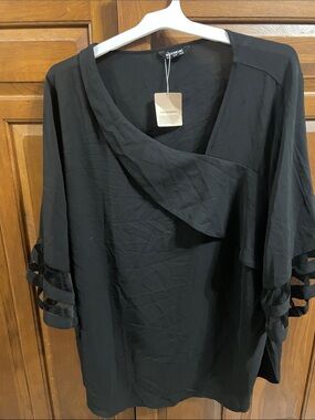 BloomChic Black Draped V-Neck Tunic with Sleeve Trim NWT Sz. 30 dress up blouse